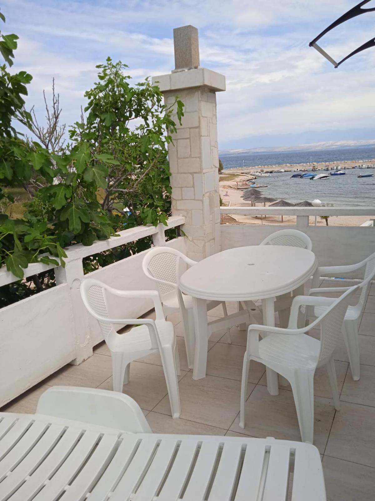 Apartmani Tudek Vir Ngoại thất bức ảnh