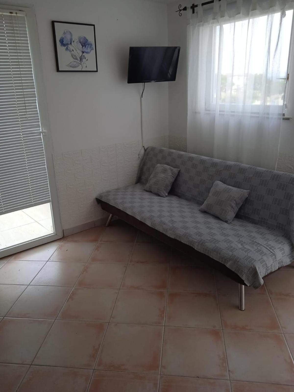 Apartmani Tudek Vir Ngoại thất bức ảnh